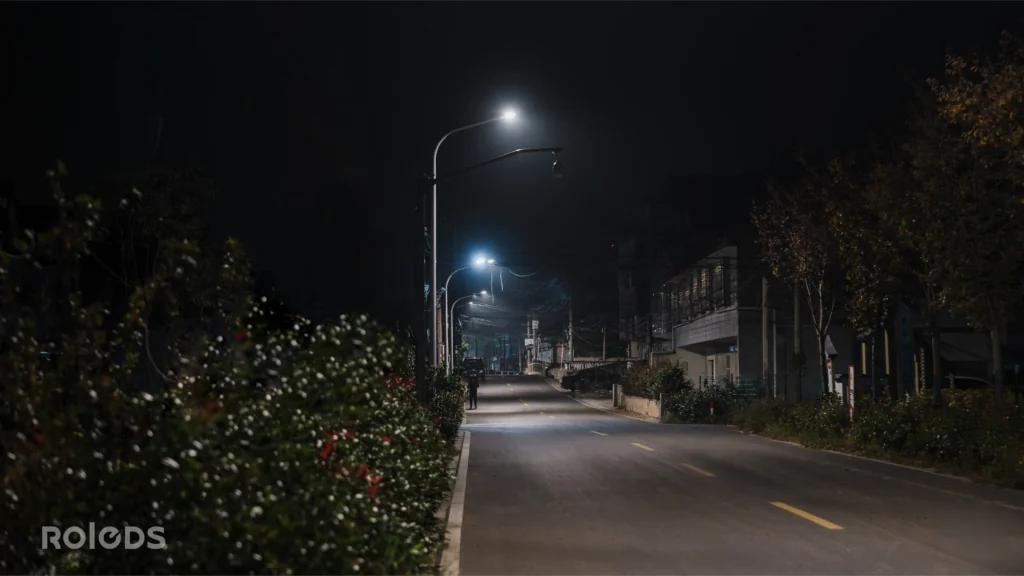 RSL10H lightening in an alleyway in Shanghai 